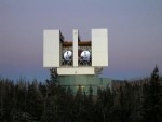 Nové snímky Jupiterova měsíce Io z pozemního dalekohledu LBT