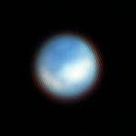 Webbův teleskop našel zdroj uhlíku na povrchu Jupiterova měsíce Europa